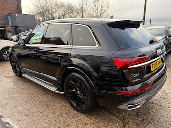 Used Audi Q7 2020 for sale - 76865392: Photo