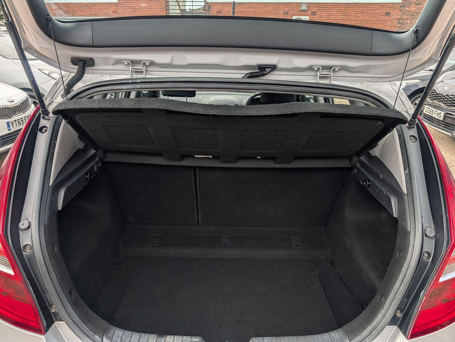 Used Hyundai i30 2011 for sale - 77081274: Photo 21