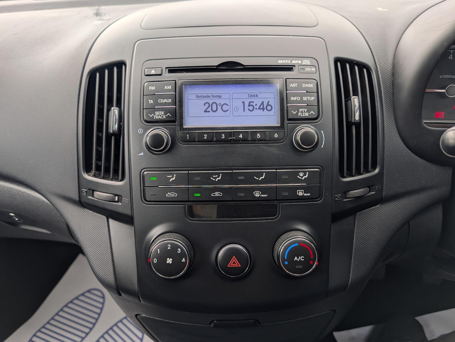 Used Hyundai i30 2011 for sale - 77081274: Photo 24