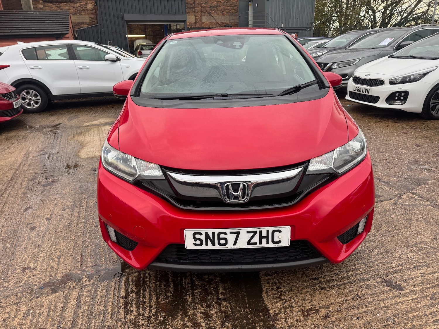 Used Honda Jazz 2017 for sale - 76633011: Photo 2