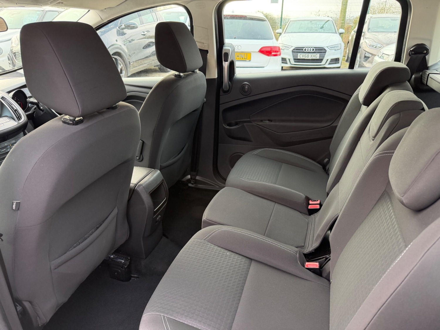 Used Ford Grand C-Max 2018 for sale - 77091409: Photo 32