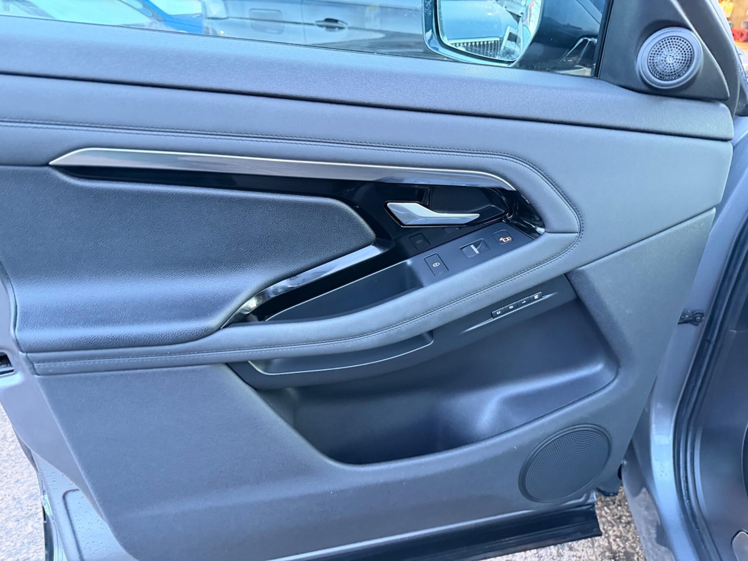 Used Land Rover Range Rover Evoque 2019 for sale - 77214937: Photo 33