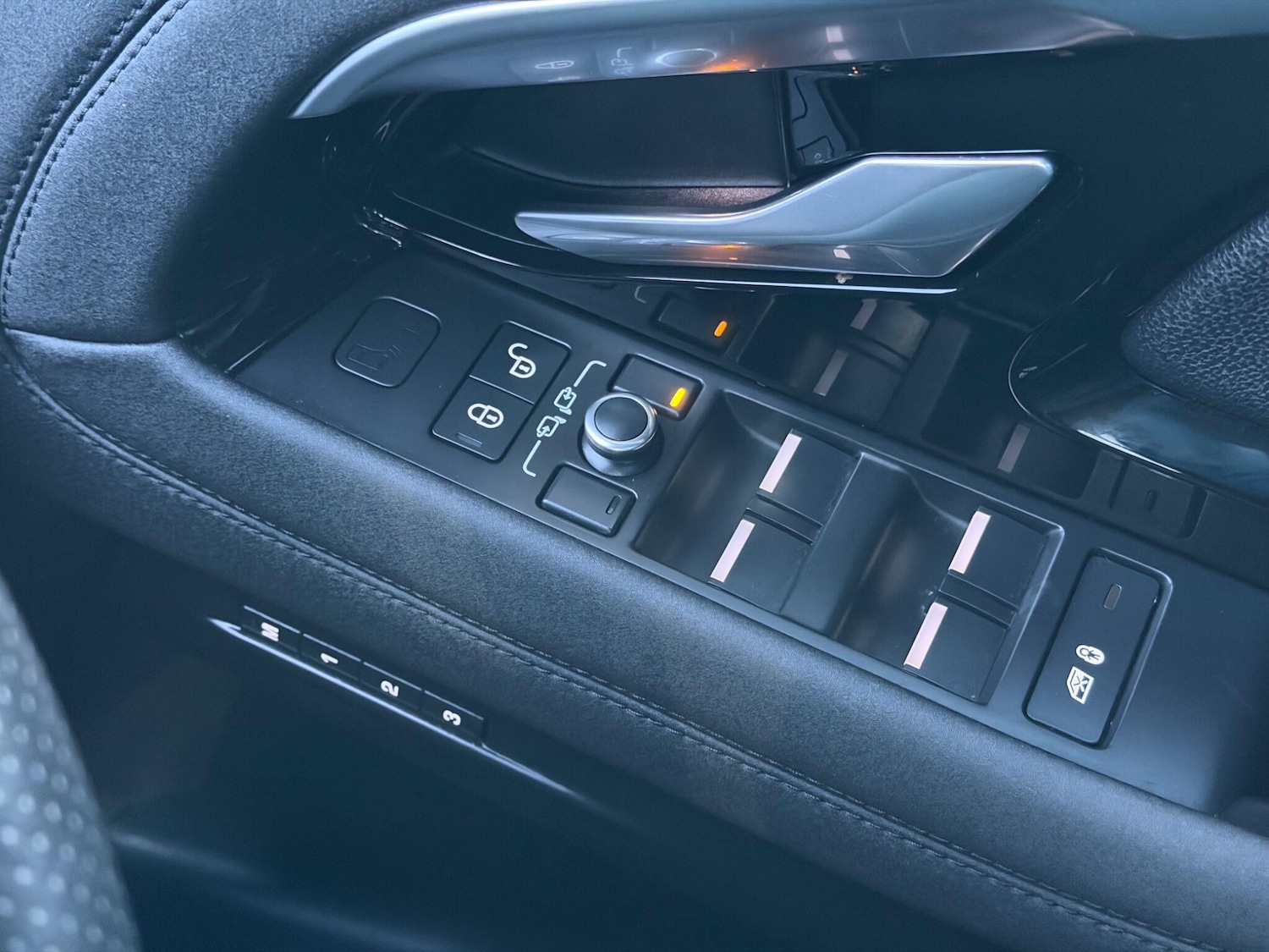 Used Land Rover Range Rover Evoque 2019 for sale - 77214937: Photo 38