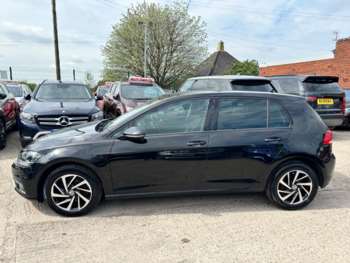 Used Volkswagen Golf 2019 for sale - 74477512: Photo