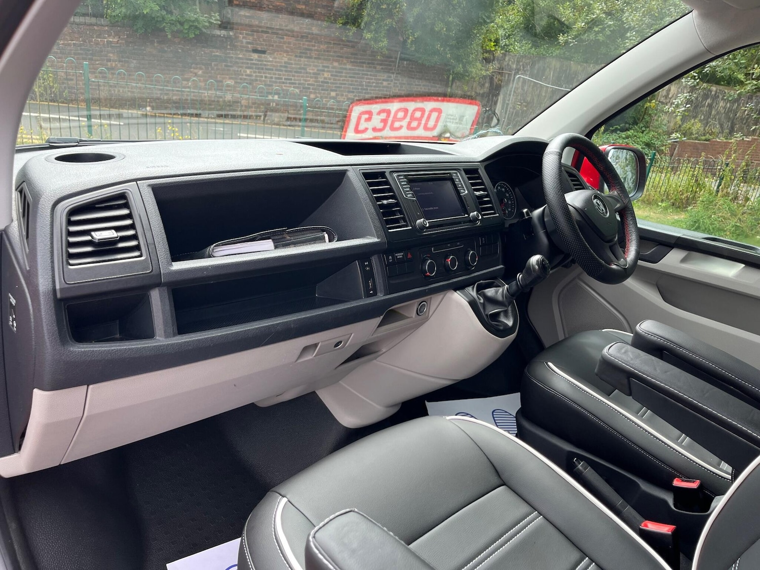 Used Volkswagen Transporter for sale - 78116622: Photo 31