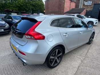 Used Volvo V40 2017 for sale - 74738245: Photo
