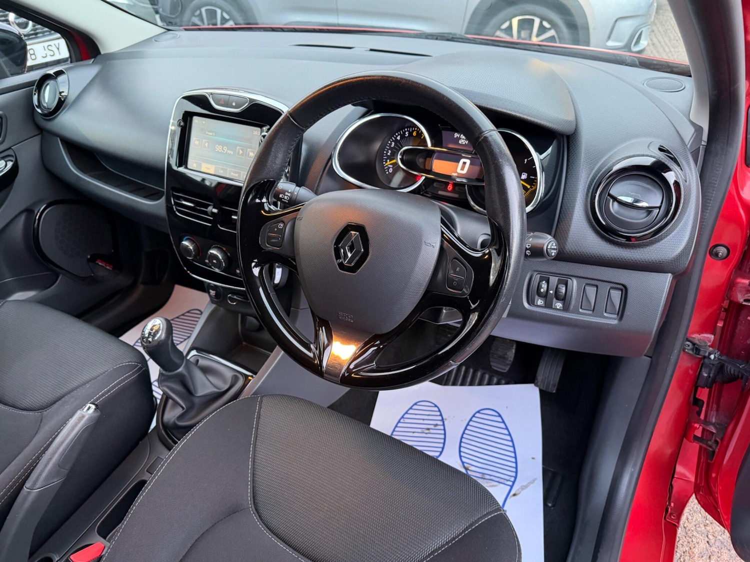 Used Renault Clio 2013 for sale - 77376867: Photo 17