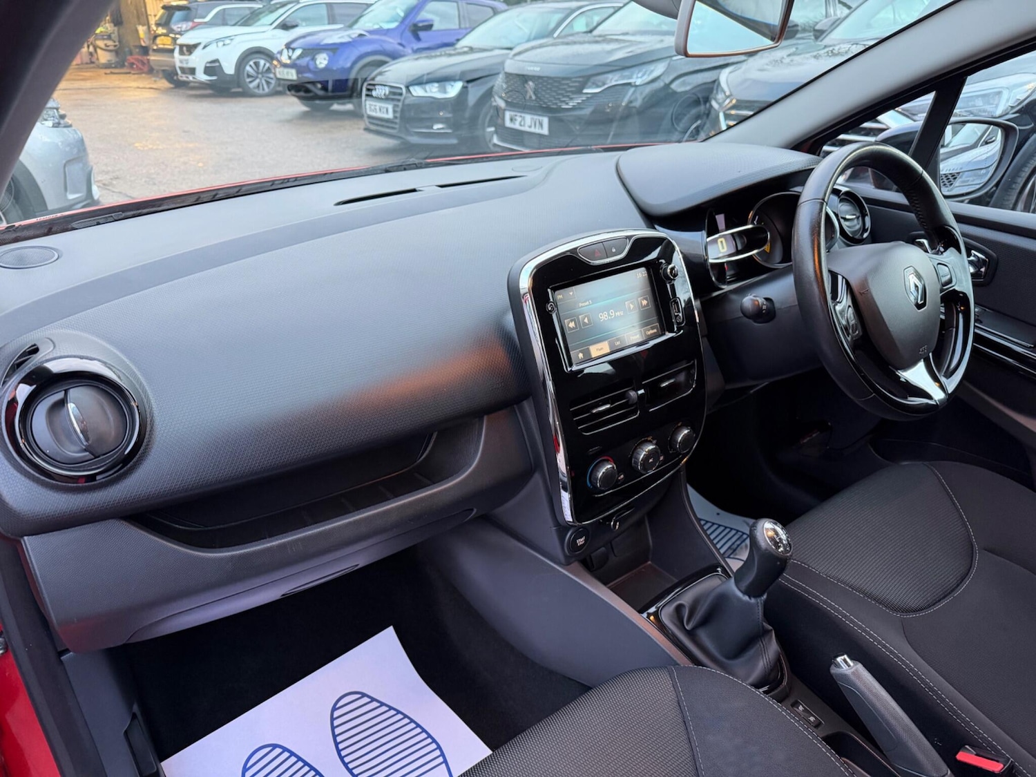 Used Renault Clio 2013 for sale - 77376867: Photo 26