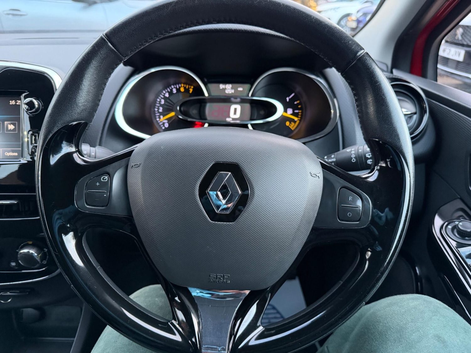 Used Renault Clio 2013 for sale - 77376867: Photo 30