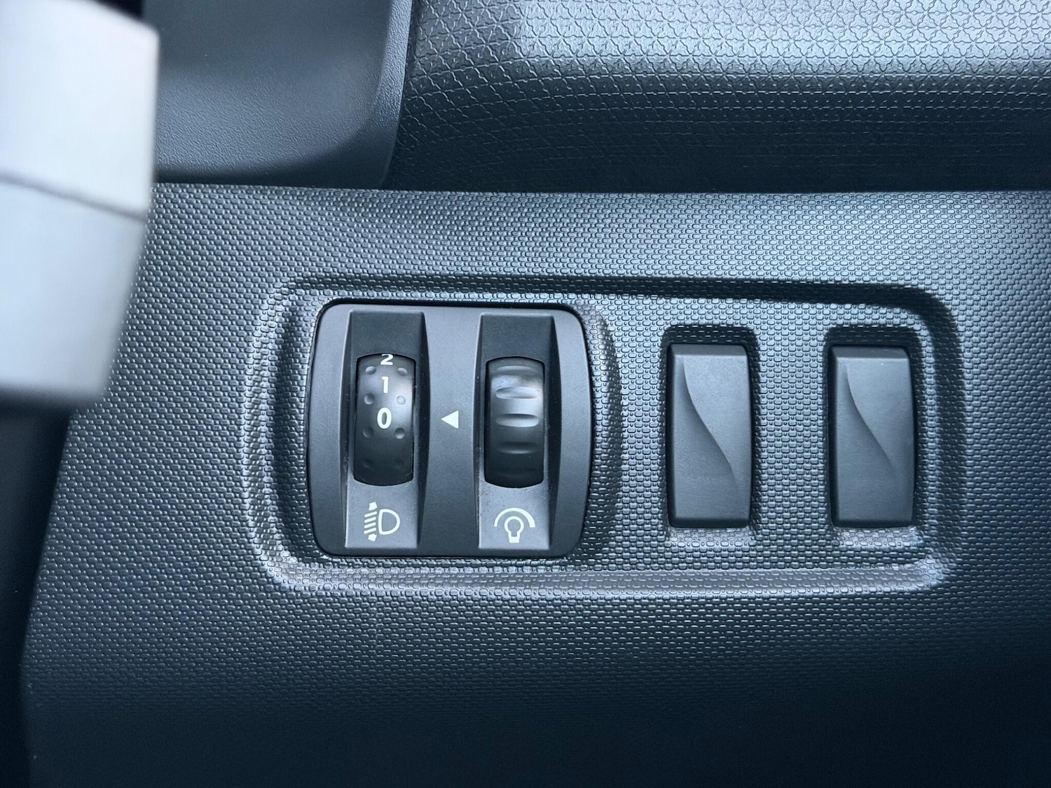 Used Renault Clio 2013 for sale - 77376867: Photo 32