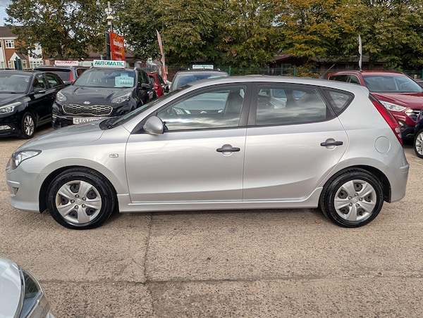Used Hyundai i30 2011 for sale - 75989821: Photo 8