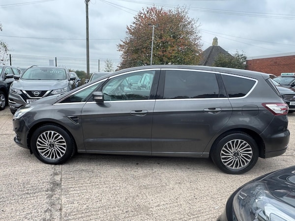 Used Ford S-Max 2019 for sale - 76239147: Photo 2
