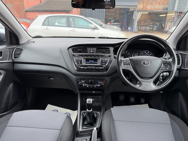 Used Hyundai i20 2017 for sale - 76282613: Photo 11