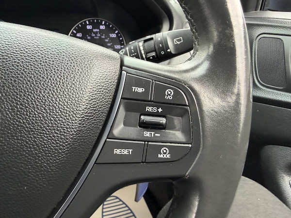 Used Hyundai i20 2017 for sale - 76282613: Photo 17