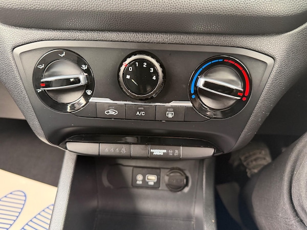 Used Hyundai i20 2017 for sale - 76282613: Photo 19