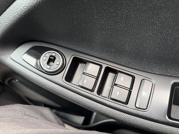 Used Hyundai i20 2017 for sale - 76282613: Photo 21
