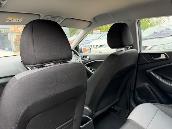Used Hyundai i20 2017 for sale - 76282613: Photo 28