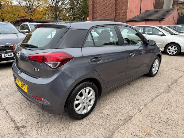 Used Hyundai i20 2017 for sale - 76282613: Photo 4