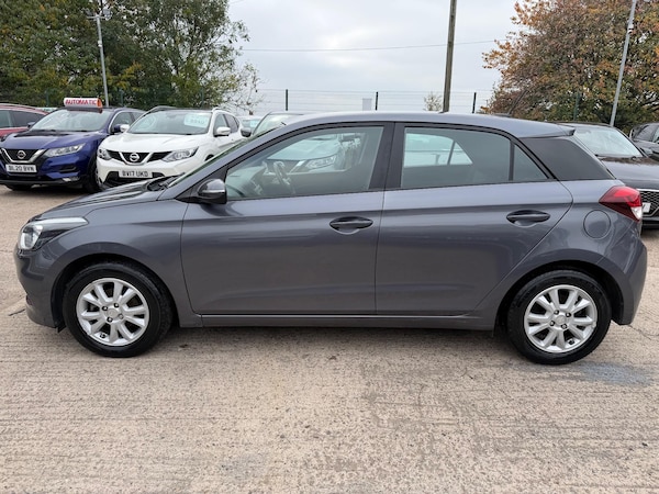 Used Hyundai i20 2017 for sale - 76282613: Photo 7