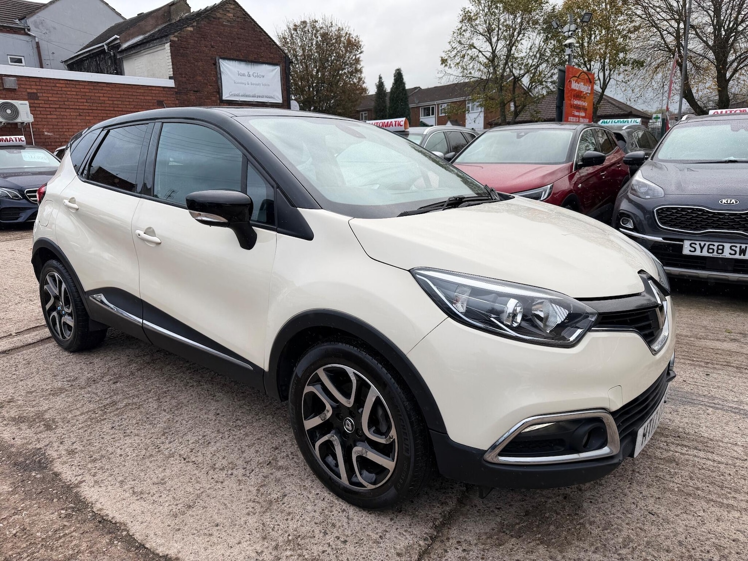 Used Renault Captur 2017 for sale - 76337654: Photo 1