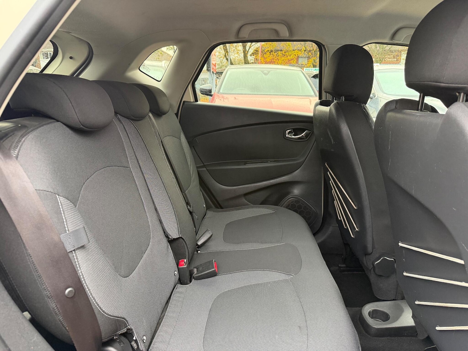 Used Renault Captur 2017 for sale - 76337654: Photo 10