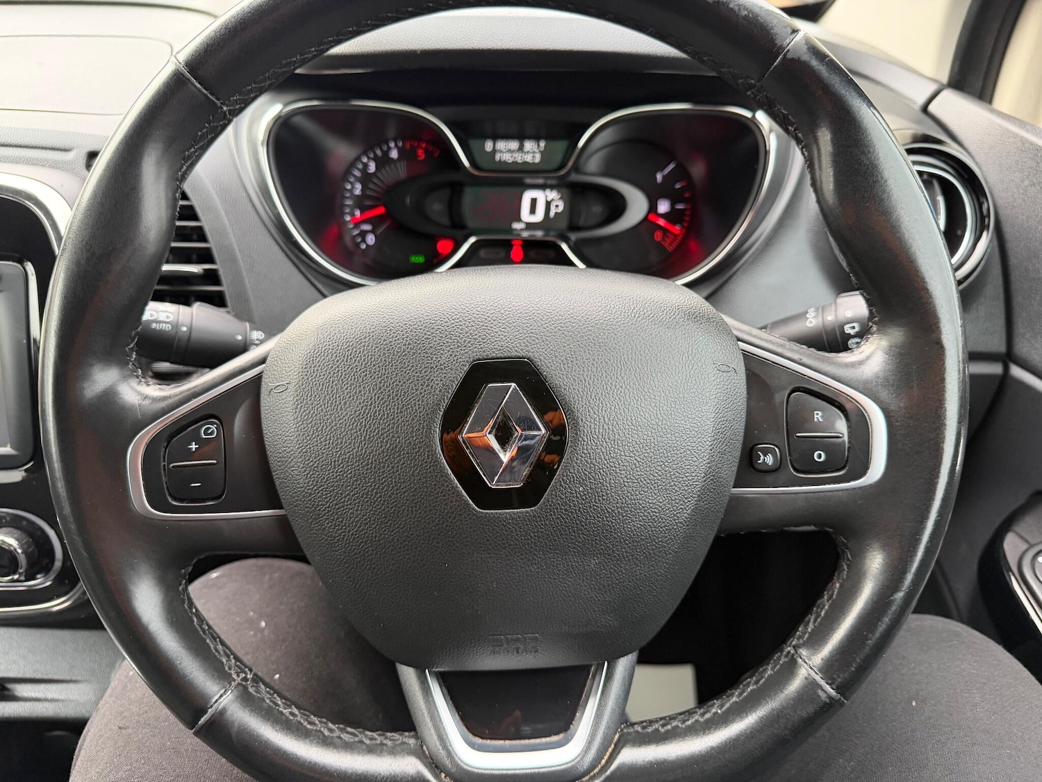 Used Renault Captur 2017 for sale - 76337654: Photo 23