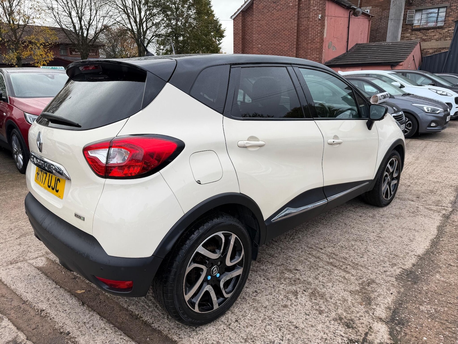 Used Renault Captur 2017 for sale - 76337654: Photo 4