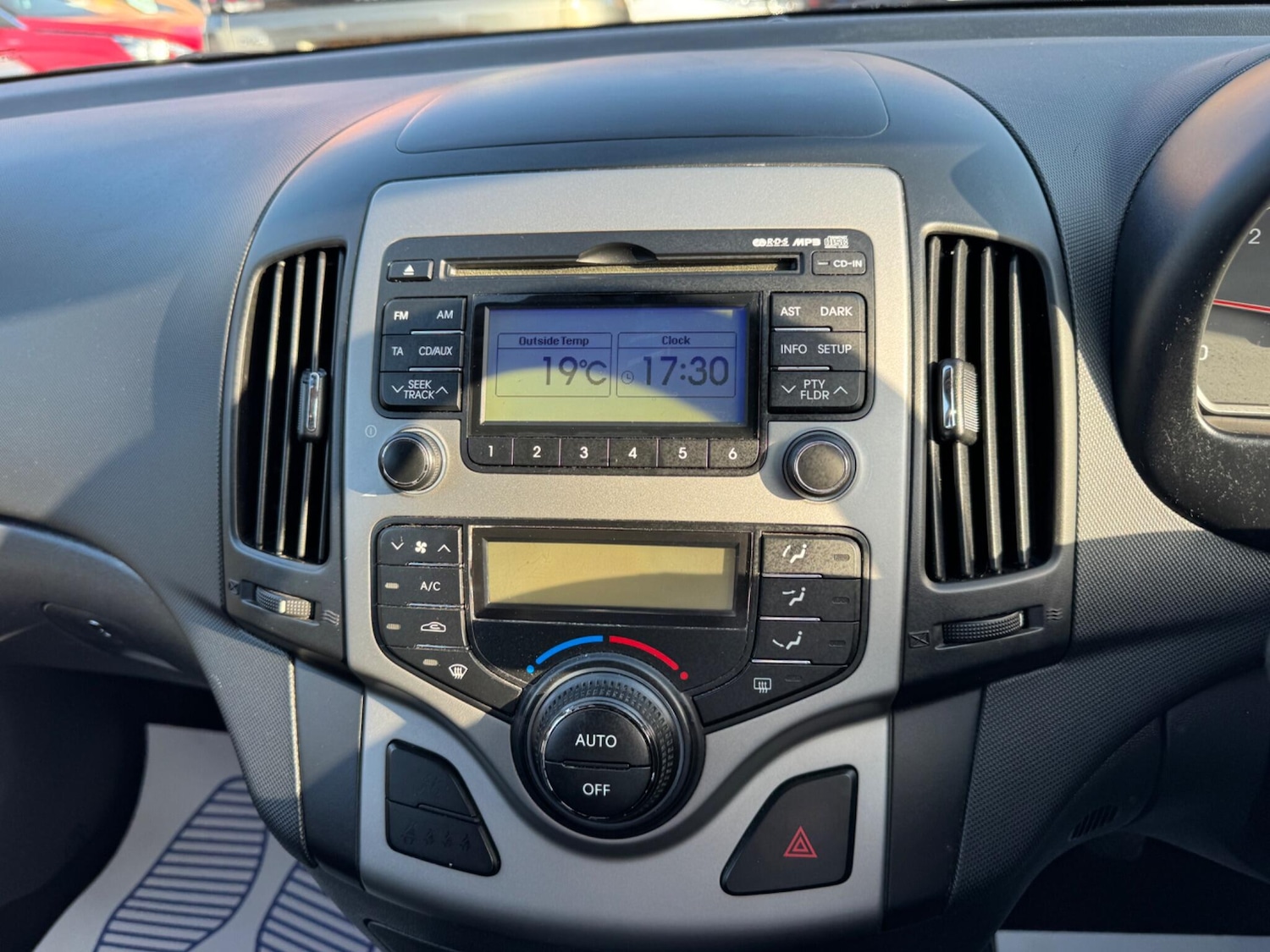 Used Hyundai i30 2010 for sale - 78170360: Photo 12