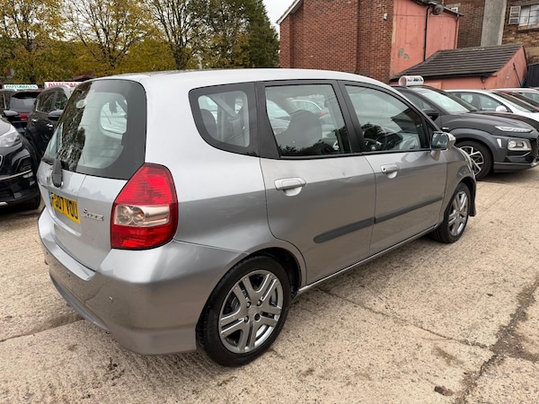 Used Honda Jazz 2007 for sale - 76238626: Photo 4