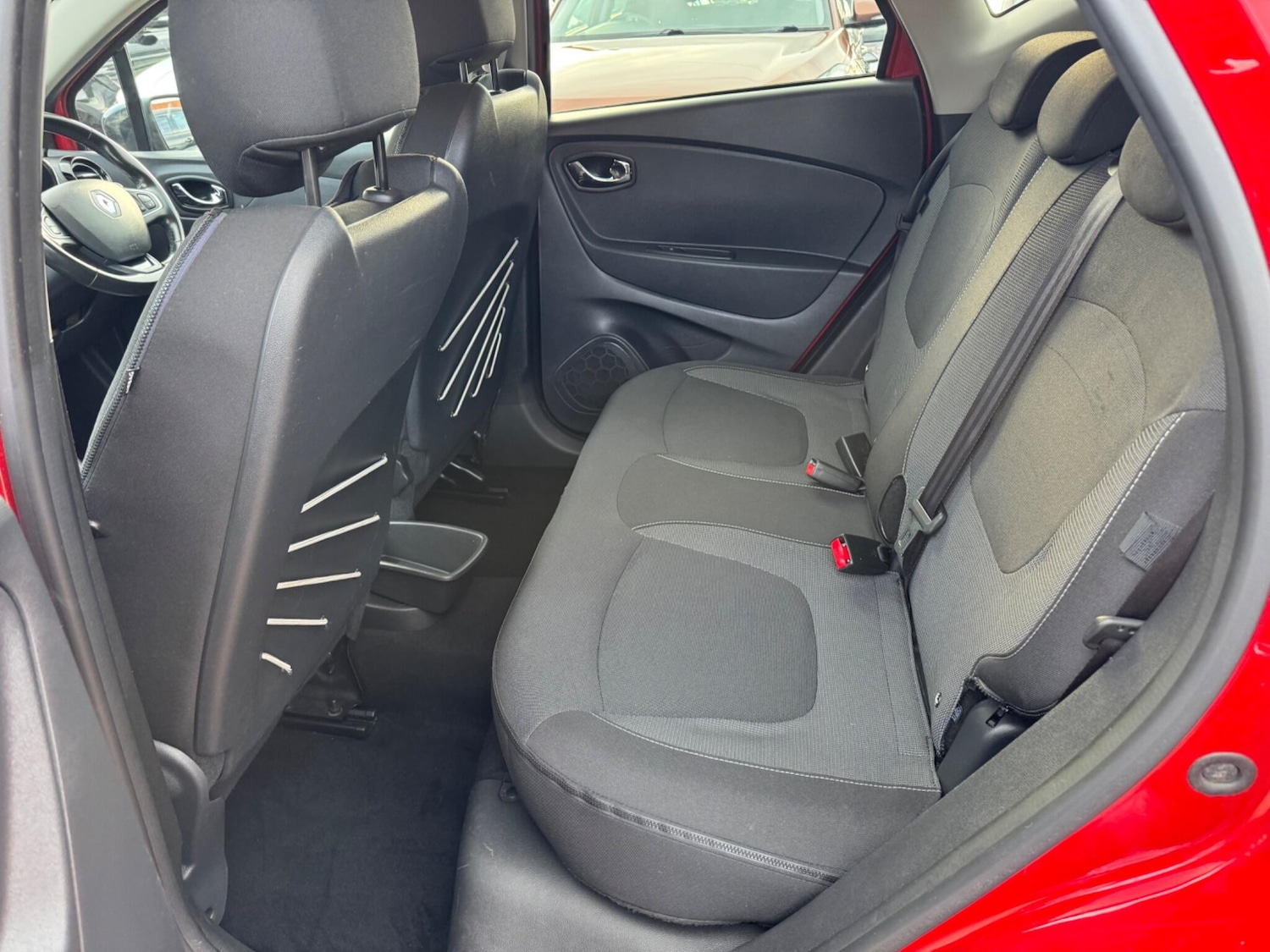 Used Renault Captur 2017 for sale - 77657947: Photo 12