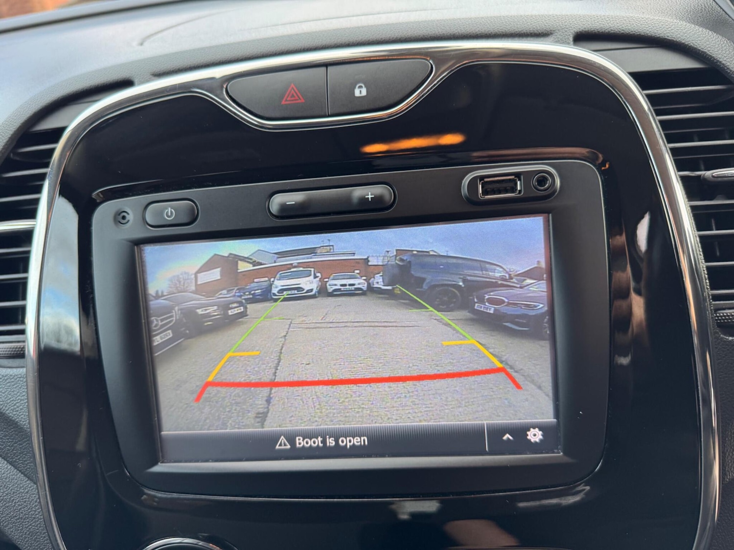 Used Renault Captur 2017 for sale - 77657947: Photo 14