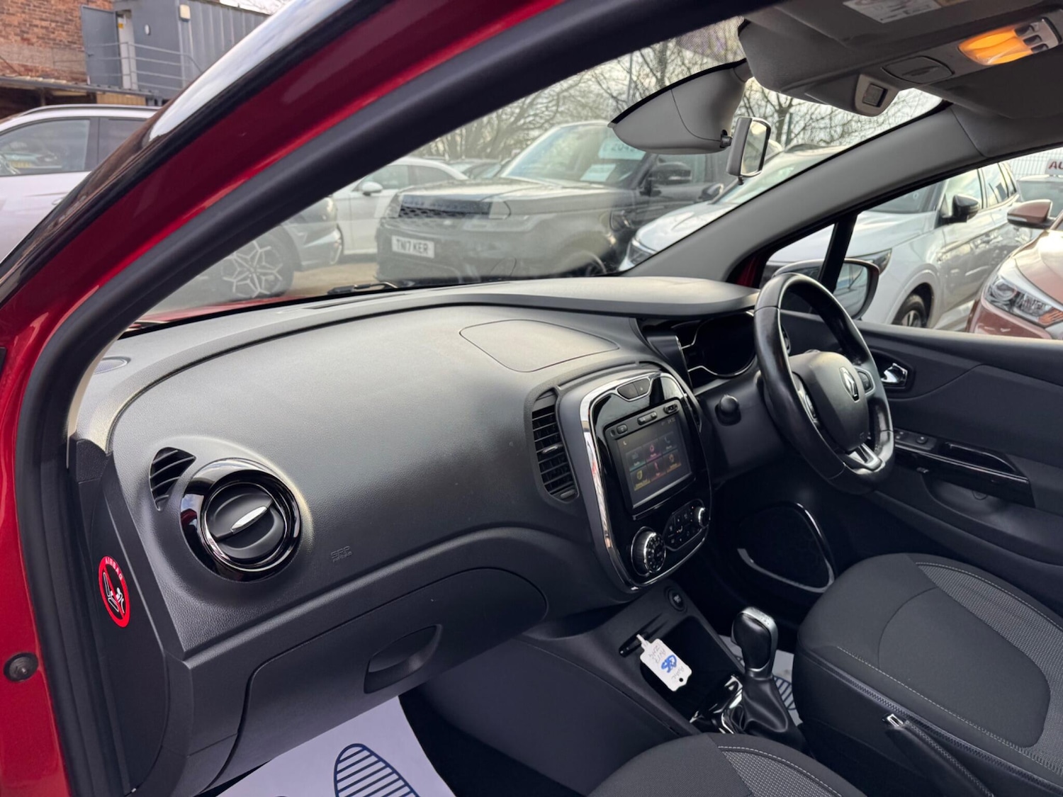 Used Renault Captur 2017 for sale - 77657947: Photo 18