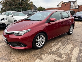 Used Toyota Auris 2017 for sale - 76151666: Photo 3
