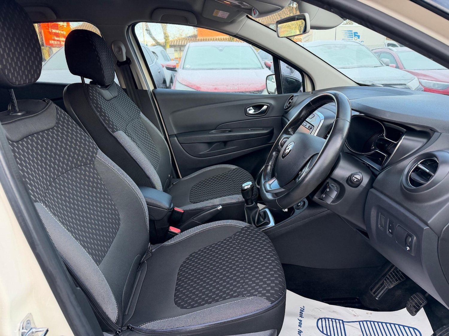 Used Renault Captur 2017 for sale - 76997343: Photo 15