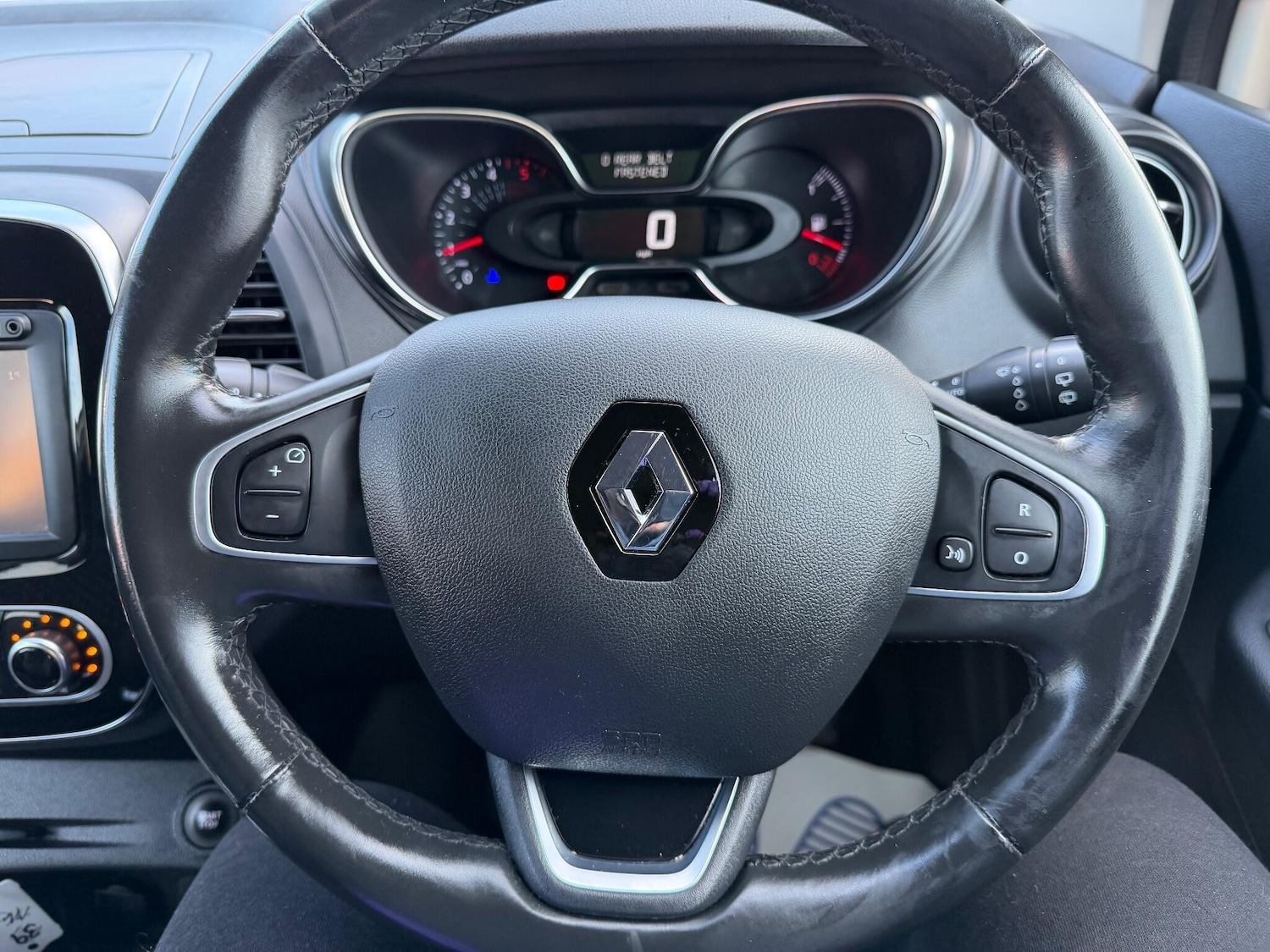 Used Renault Captur 2017 for sale - 76997343: Photo 16