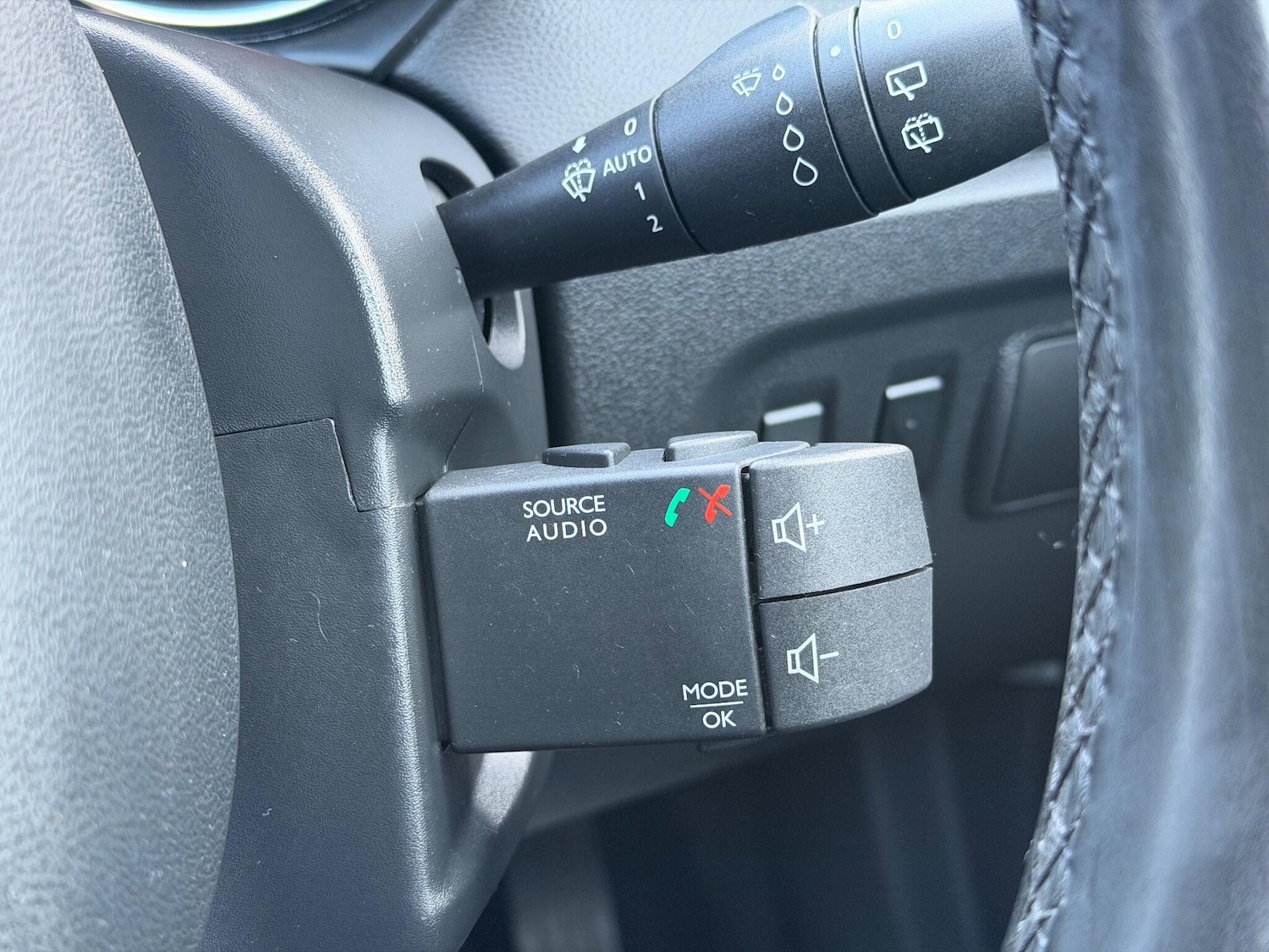 Used Renault Captur 2017 for sale - 76997343: Photo 17