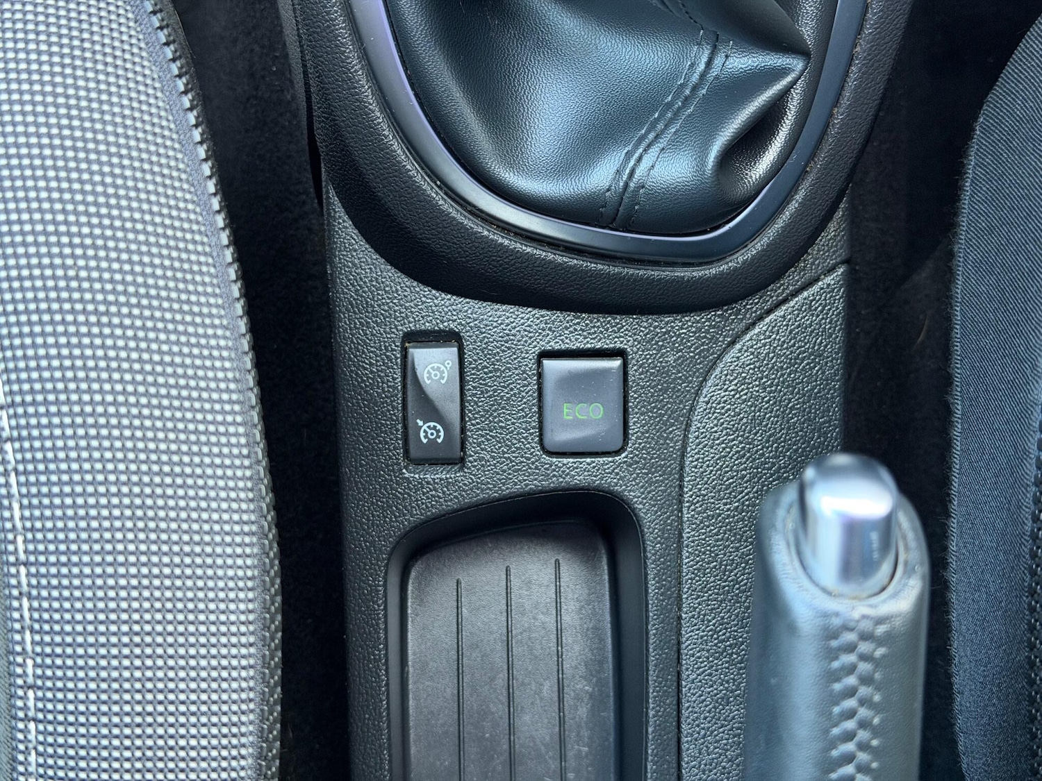 Used Renault Captur 2017 for sale - 76997343: Photo 22