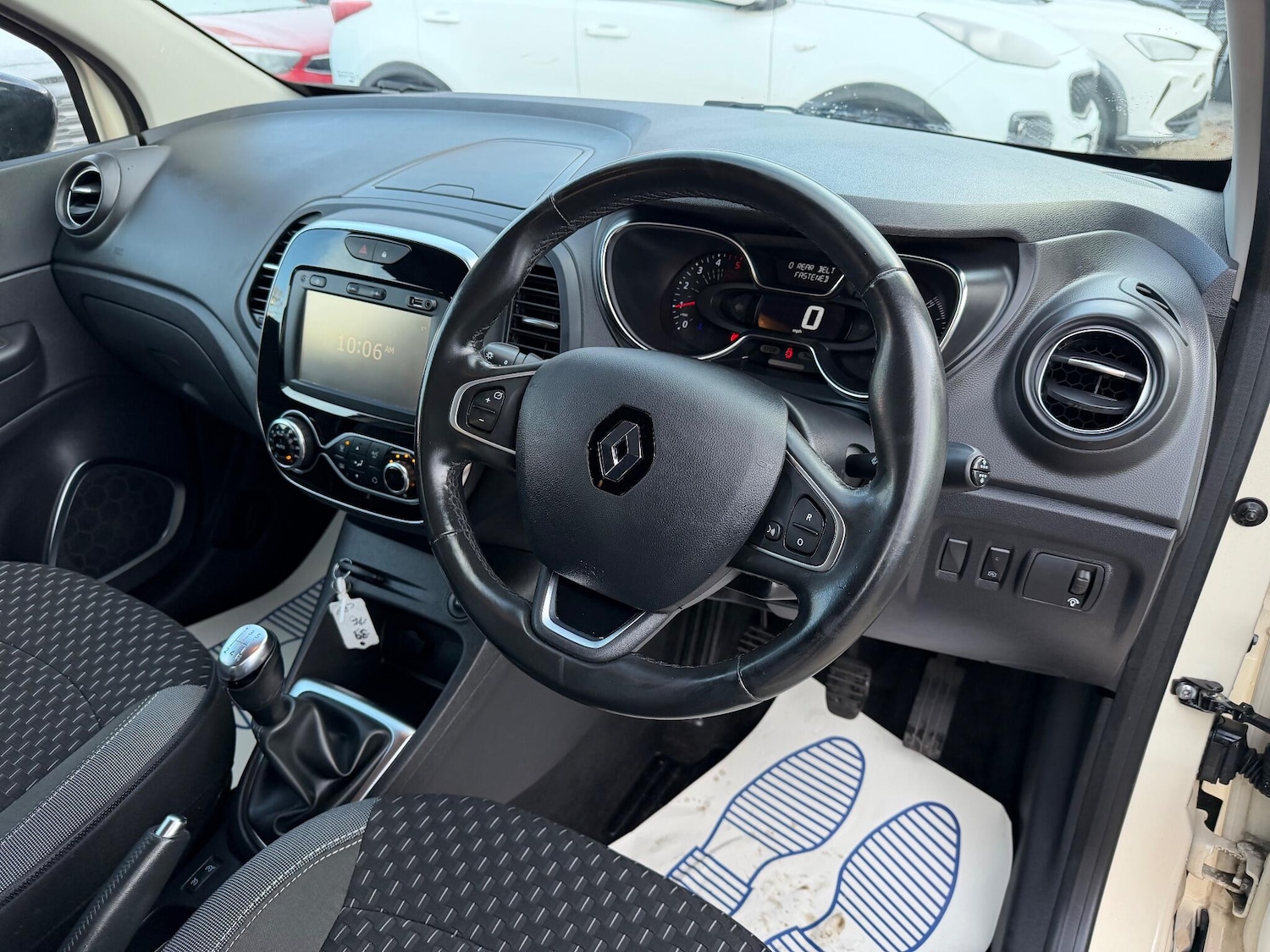 Used Renault Captur 2017 for sale - 76997343: Photo 28