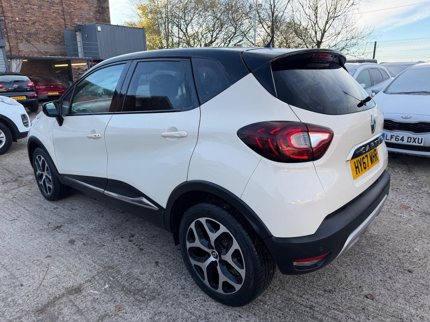 Used Renault Captur 2017 for sale - 76997343: Photo 4