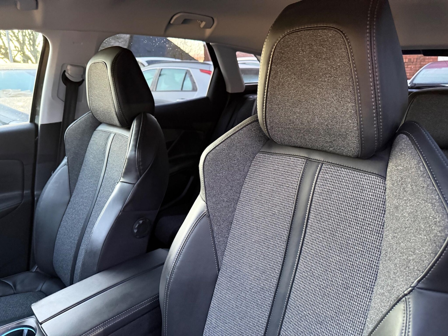 Used Peugeot 3008 2018 for sale - 76912791: Photo 24