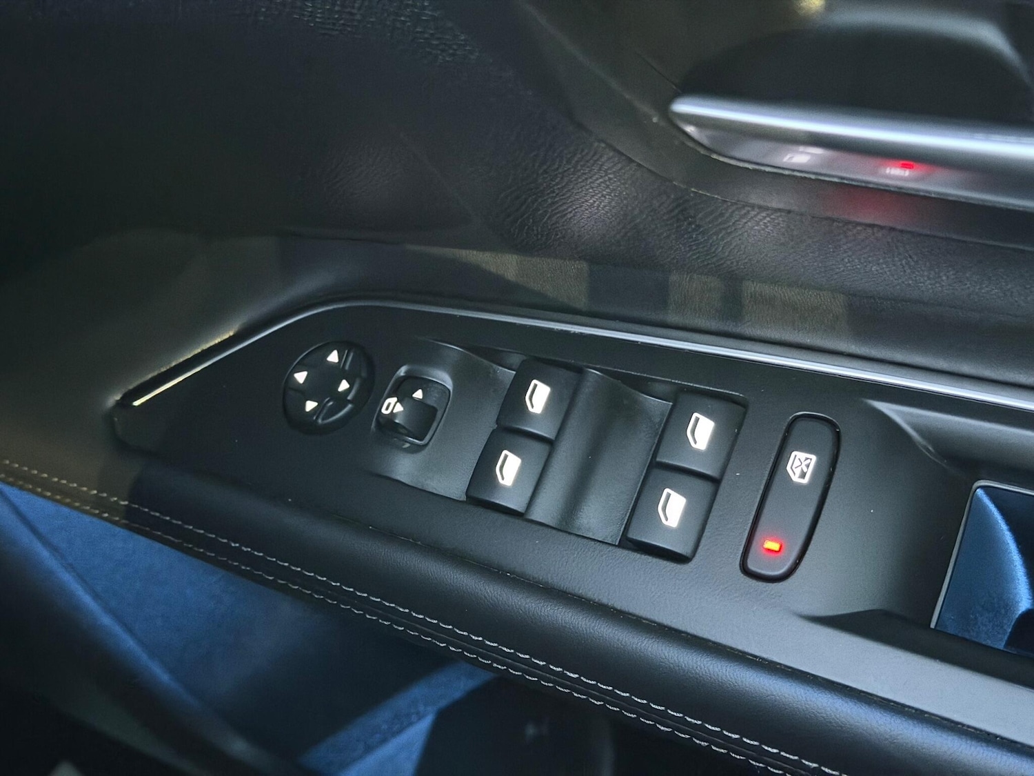 Used Peugeot 3008 2018 for sale - 76912791: Photo 26