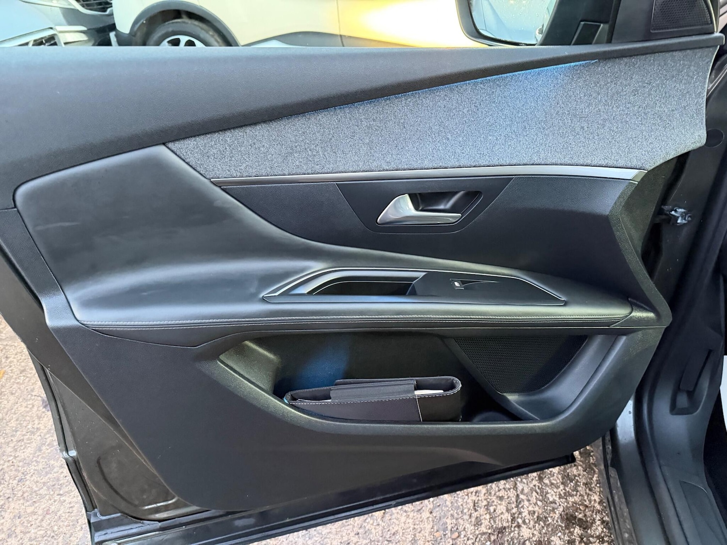 Used Peugeot 3008 2018 for sale - 76912791: Photo 27