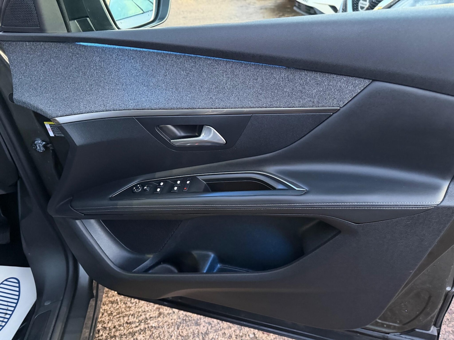 Used Peugeot 3008 2018 for sale - 76912791: Photo 30