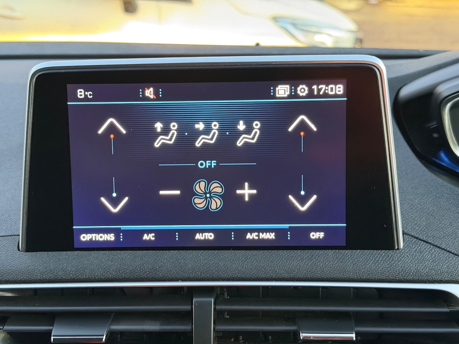 Used Peugeot 3008 2018 for sale - 76912791: Photo 32