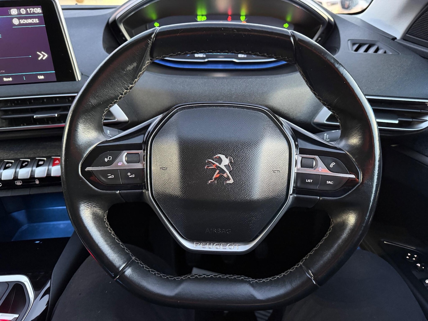 Used Peugeot 3008 2018 for sale - 76912791: Photo 36