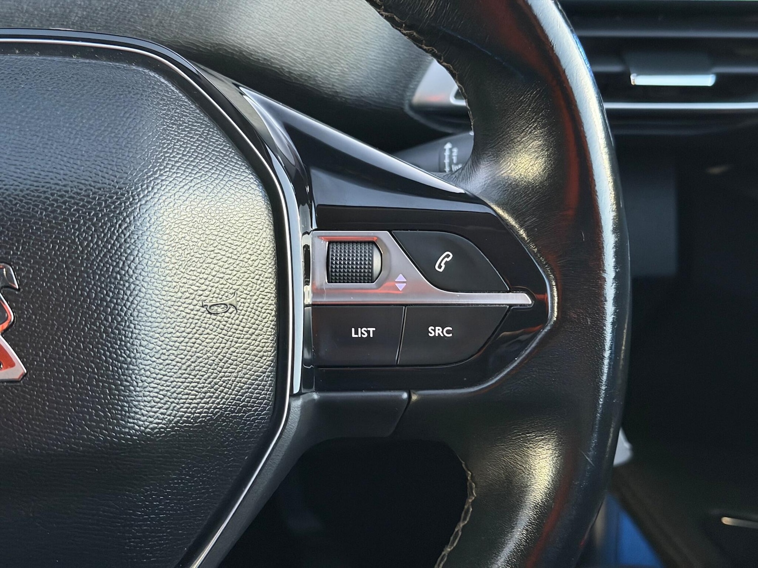 Used Peugeot 3008 2018 for sale - 76912791: Photo 37