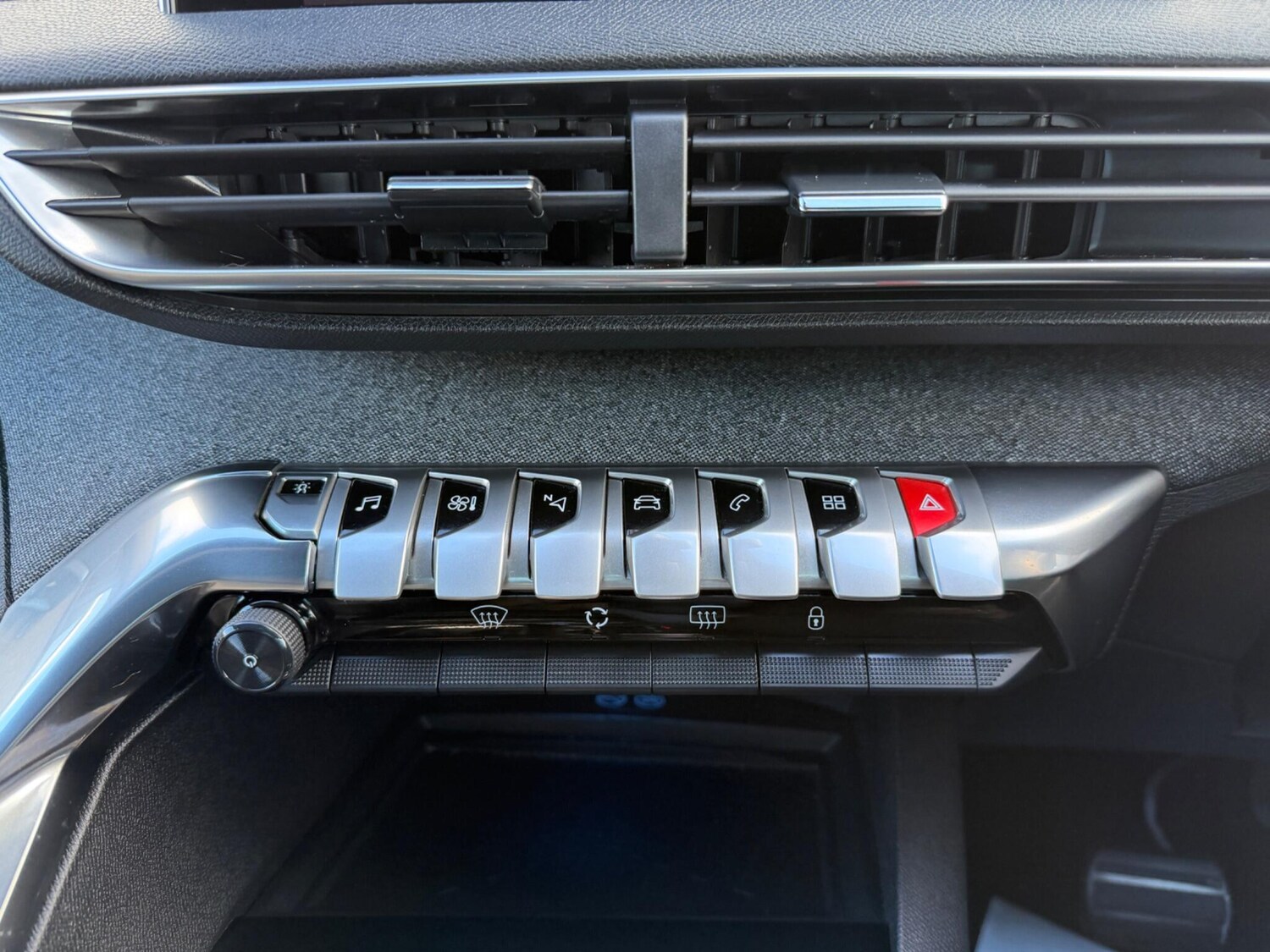 Used Peugeot 3008 2018 for sale - 77909150: Photo 36