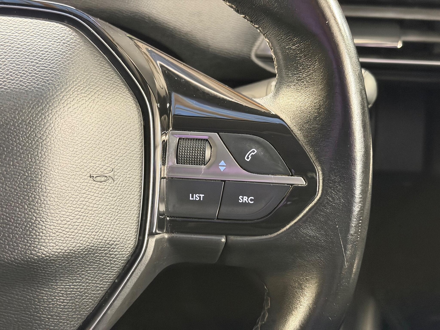 Used Peugeot 3008 2021 for sale - 76657001: Photo 31