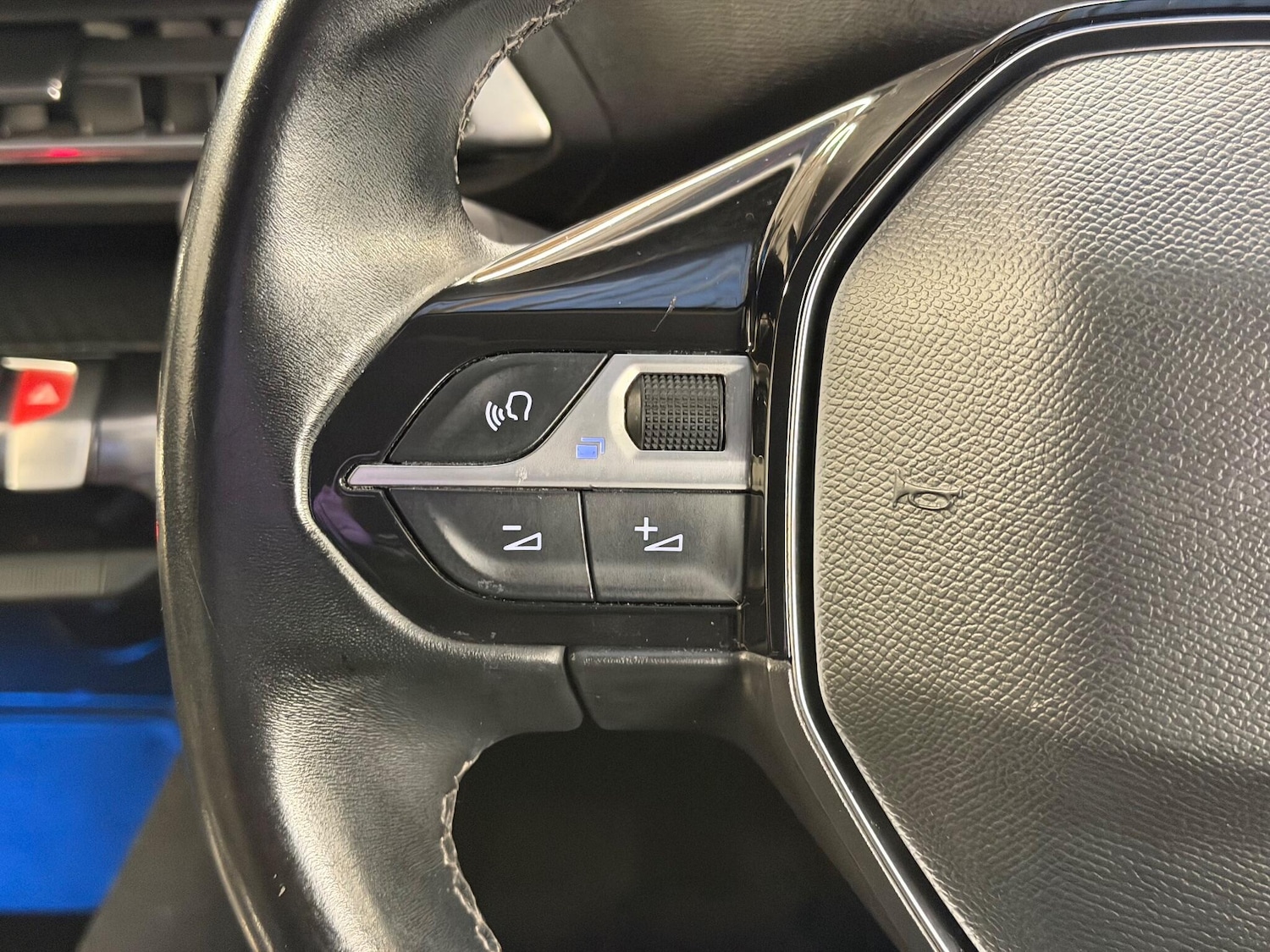 Used Peugeot 3008 2021 for sale - 76657001: Photo 37