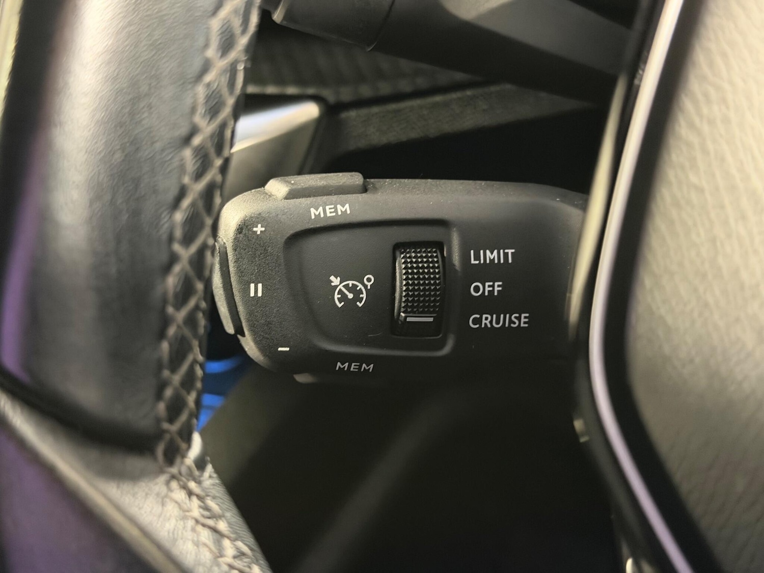 Used Peugeot 3008 2021 for sale - 76657001: Photo 39